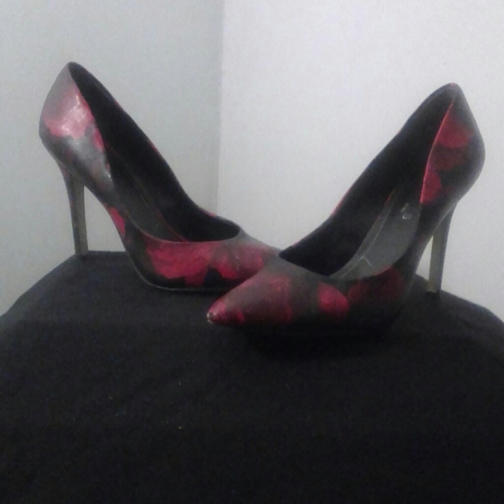 Charles David rose heels size 6.5